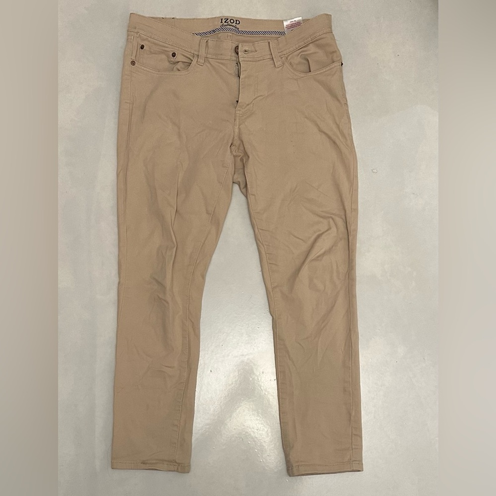 32 x 30 slim straight fit khaki pants by IZOD